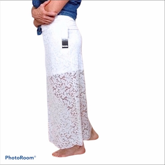 Kensie white pull on mini skirt with maxi lace overlay - Picture 1 of 7